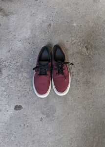 Maroon Casual Lace-Up Sneakers 👟