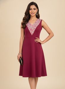 Elegant Floral V-Neck Wine Red Midi Dress
