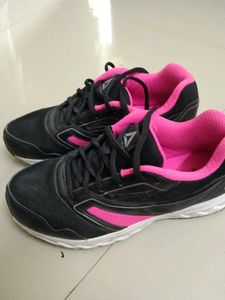 Reebok Black &amp; Pink Sports Shoes