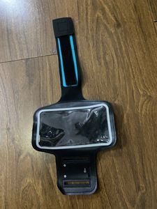 Combo Of Earphone And Mobile Hand Cover For Gym