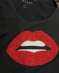 Guess Sparkly Lips Graphic T-Shirt