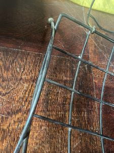 Metal napkins holder