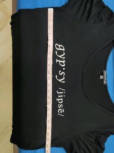 Black Tee