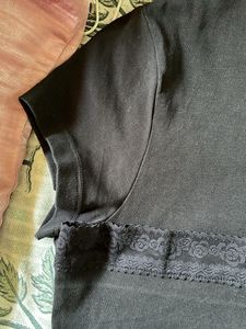 Uniqlo T-Shirt