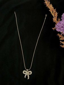 Anti tarnish Sparkling Bow Pendant Necklace