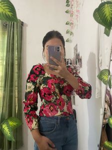 H&amp;M Floral Print Puff Sleeve Top