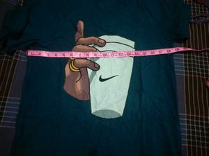 Nike Graphic T-Shirt