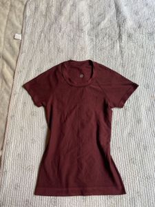 gym fitted top