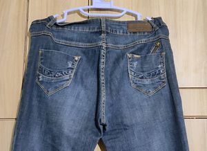Kraus Ripped Jeans
