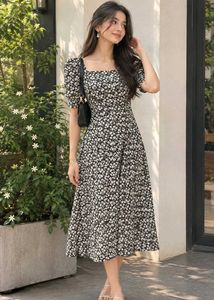 Floral Print A line Slit Dress with Puff Sleeves