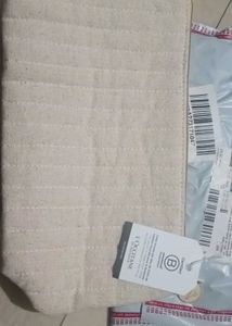 L'Occitane Pouch