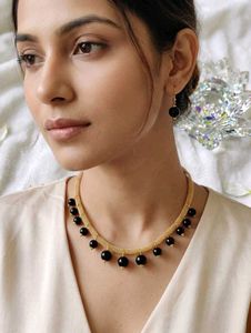 Elegant Gold Necklace and Earring Set