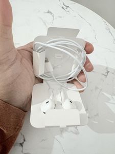 Apple EarPods (Lightning Connector)