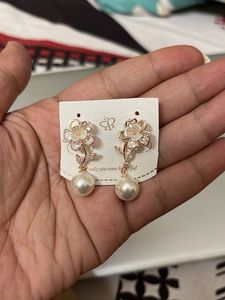 Elegant Pearl Flower Drop Earrings