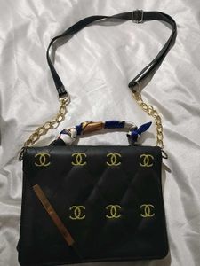 Parisian Chic Quilted Crossbody Bag - Black and Go