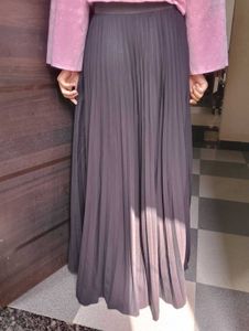 Elegant Pleated Maxi Skirt