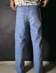 levi's Unisex like new Light Wash Denim Jeans