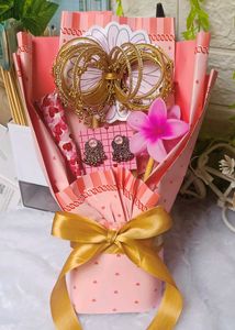 Elegant Indian Jewelry Gift Bouquet