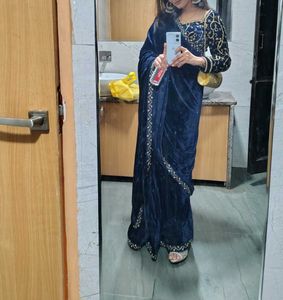Navy blue Velvet Saree with blouse