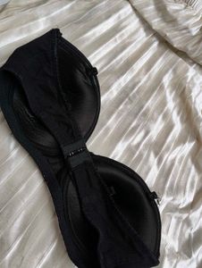 Padded Black Strapless Bra (Straps Included)