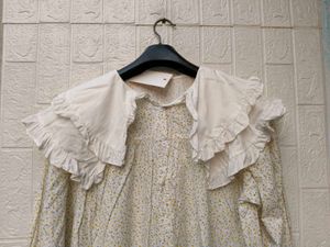 New with tag Vintage Floral Puff Sleeve Blouse