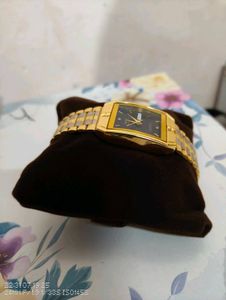 Vintage  Quartz Gold Watch