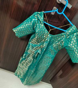 "Stunning Green &amp; Gold Ethnic Set for Sale! ✨
