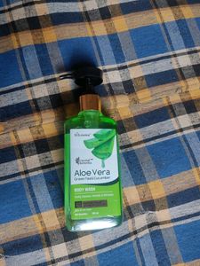 St Botanica Alove Vera Body Wash
