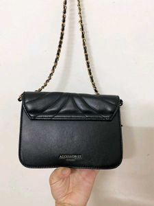 Chic Quilted Black Crossbody Bag