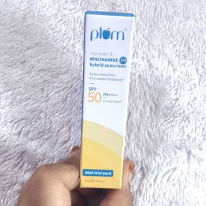 Plum 2% Niacinamide & Rice Water Sunscreen SPF 50