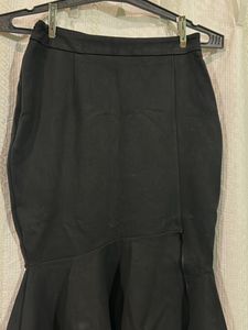 Chic Black Fishtail Skirt