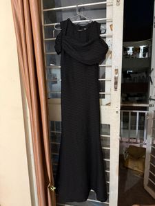Elegant Black Cold Shoulder Maxi Dress