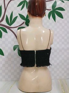 (1200)Black Textured Crop Top