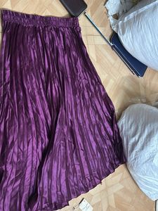 Elegant Purple Pleated Skirt