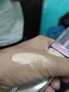 High definition.liquid foundation for flawless fin