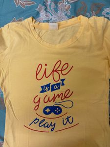 2 Graphic T-Shirts - Yellow &amp; Lavender