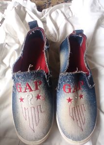 Nice Sport Shoes, Suit For Size 2-3