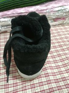 Black Fashion Sneakers