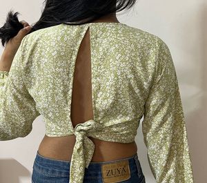Floral Print V-Neck Crop Top