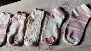 Cute Pink &amp; White Ankle Socks Set