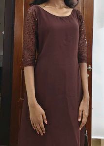 Elegant Maroon Kurta with Sequin Sleeves