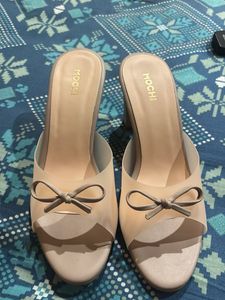 Chic Bow Detail Heels