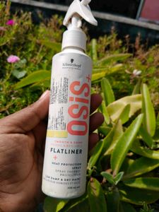 Schwarzkopf OSIS+ Flatliner Spray