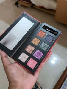 SUGAR Eyeshadow Palette ( shimmer)