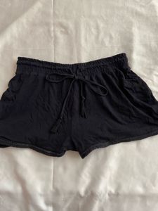 H&amp;M Drawstring Shorts 🖤