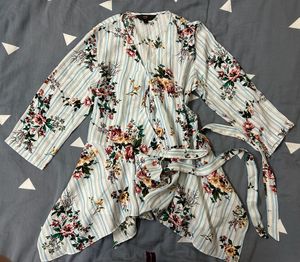 Floral Print Wrap Top 🌸