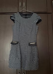 Chic Black &amp; White Polka Dot Dress
