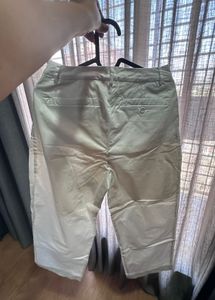 white Wide-Leg Pleated Trousers