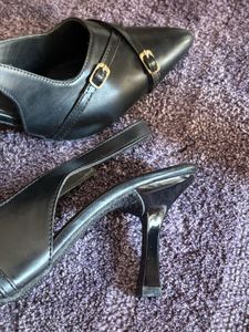 black slingback heels