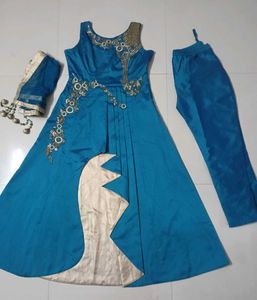 Beautiful Blue Kurta Set with Intricate Embroidery